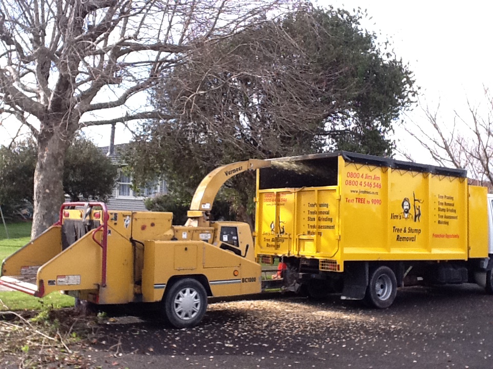 truck and chipper